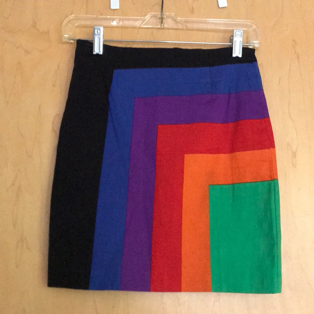 Black and multi-color miniskirt